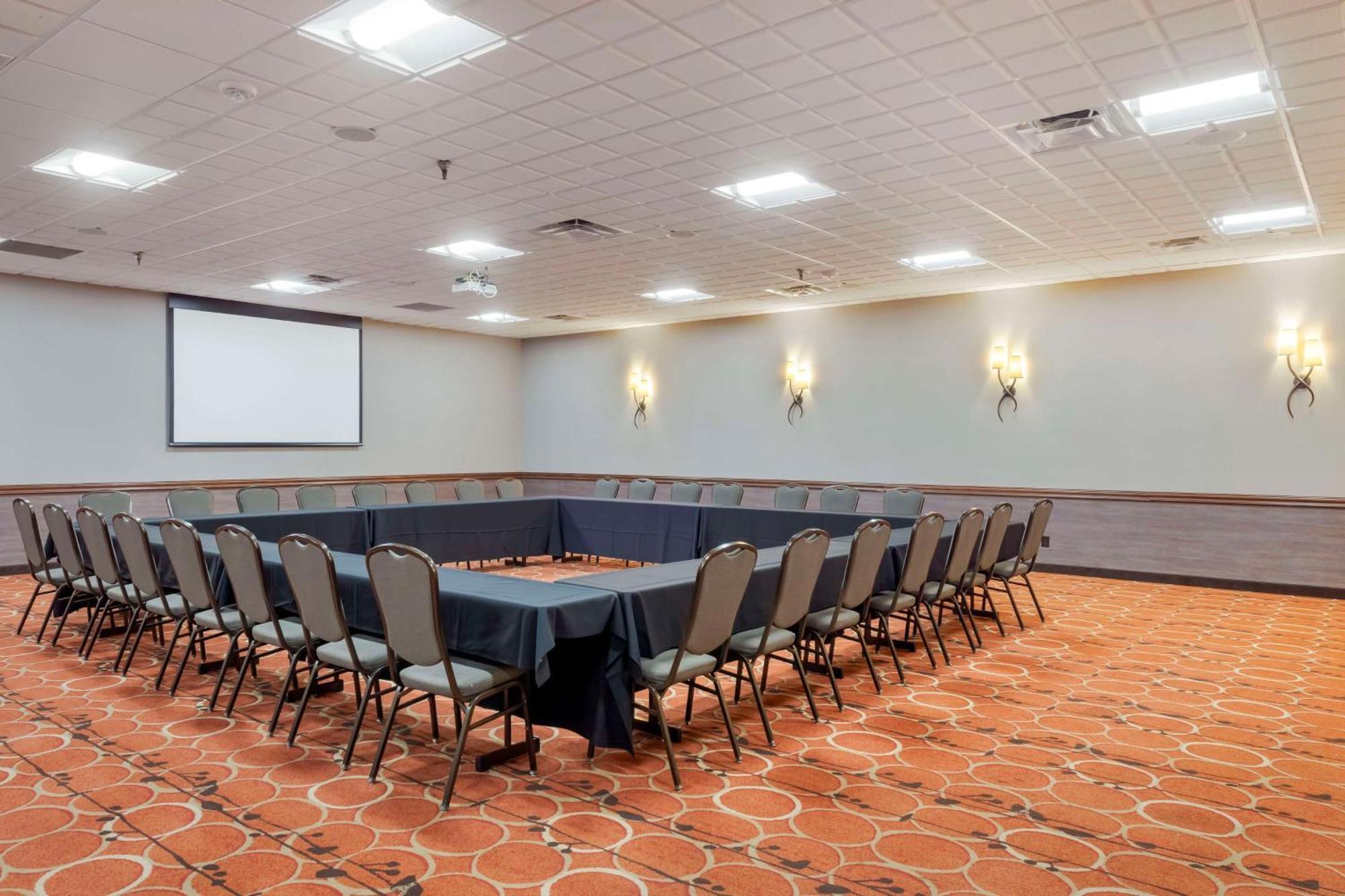 Best Western Plus St. Paul North/Shoreview Exterior photo